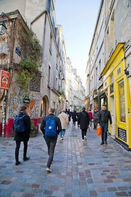 Charming Apartment Rue Des Rosiers Párizs