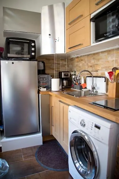 Charming Apartment Rue Des Rosiers Paris